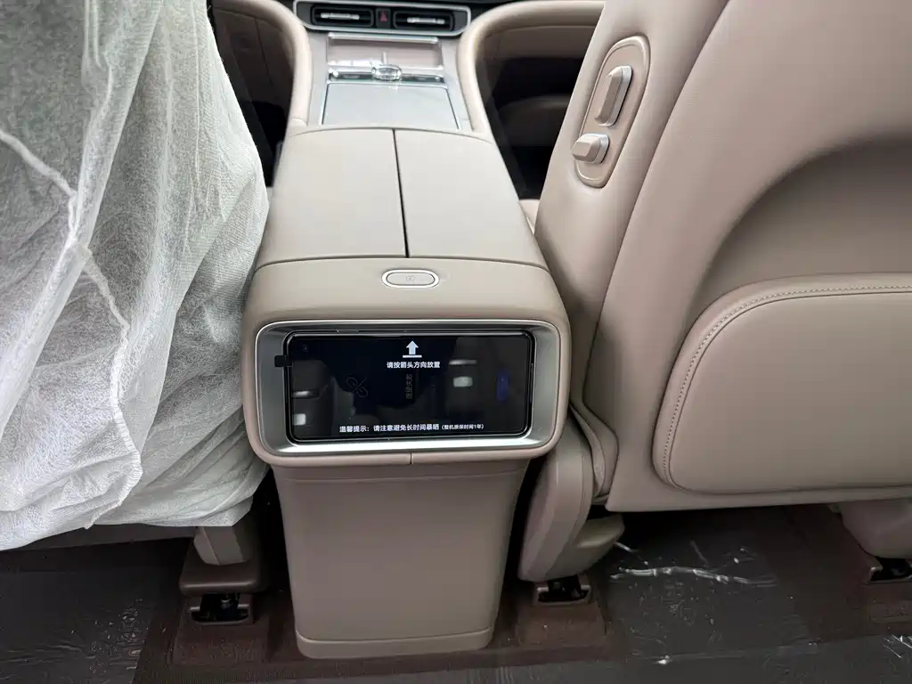 Wenjie M9 2025 extended range Ultra version 52kWh 6-seater version 192-line lidar) купить на сайте DeffCars