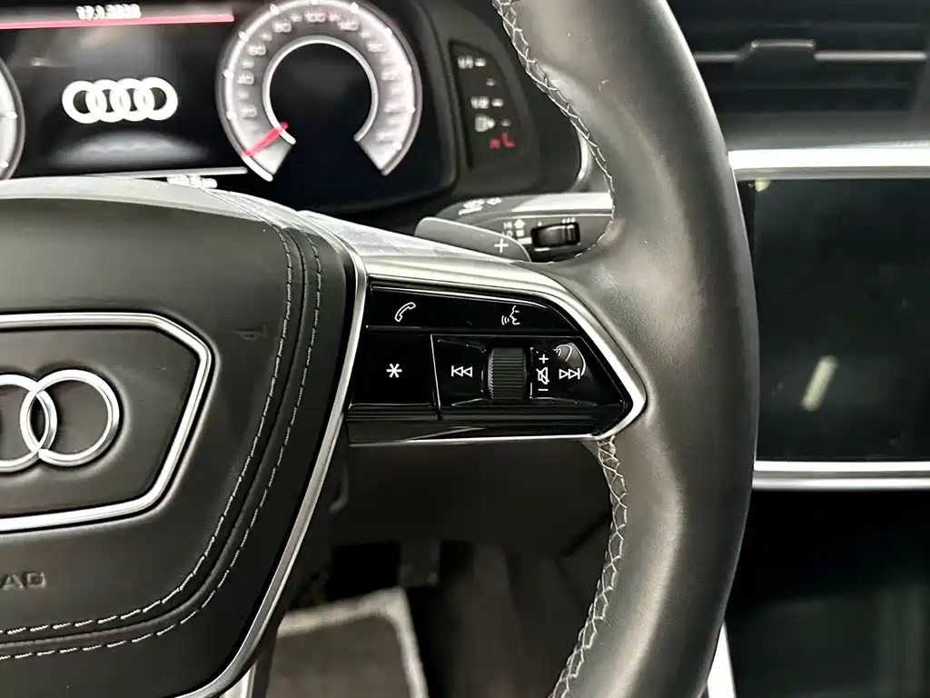 Audi A6L 2023 45 TFSI Premium Dynamic Model купить на сайте DeffCars