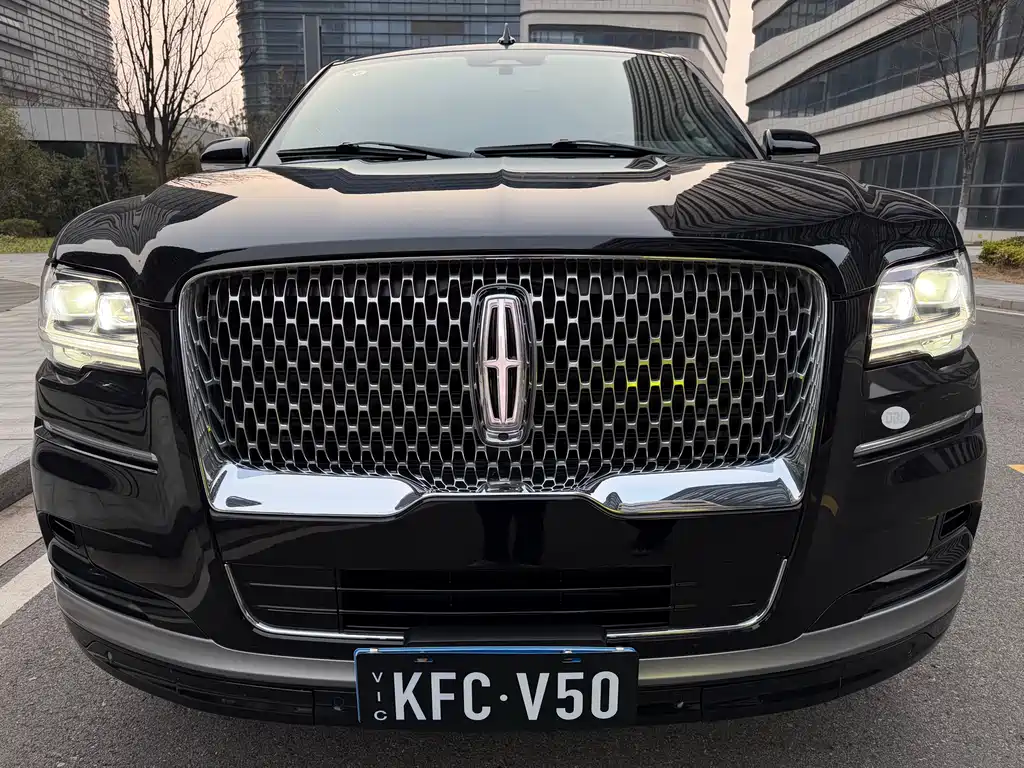 Navigator 2022 3.5T Long Axis Presidential Edition купить на сайте DeffCars