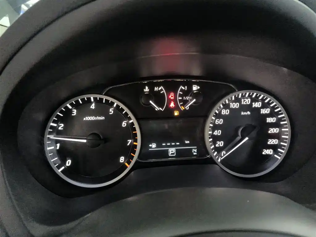 Sylphy 2024 model three facelift classic 1.6XE CVT comfort version купить на сайте DeffCars