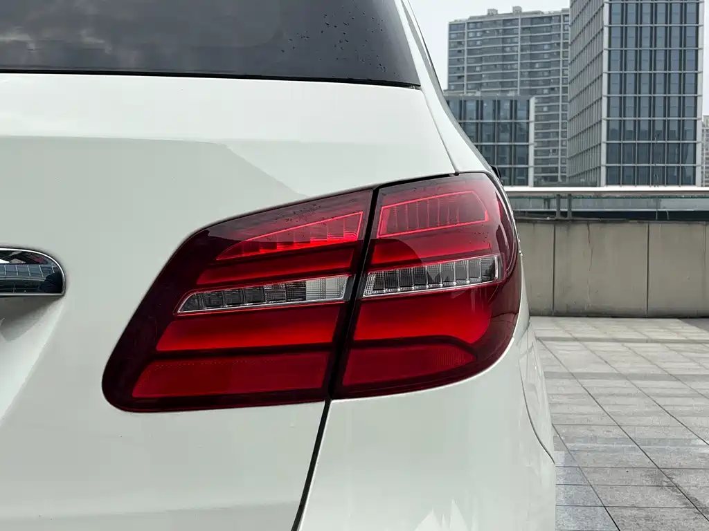 Mercedes-Benz B-Class 2017 B 200 Fashion Model купить на сайте DeffCars