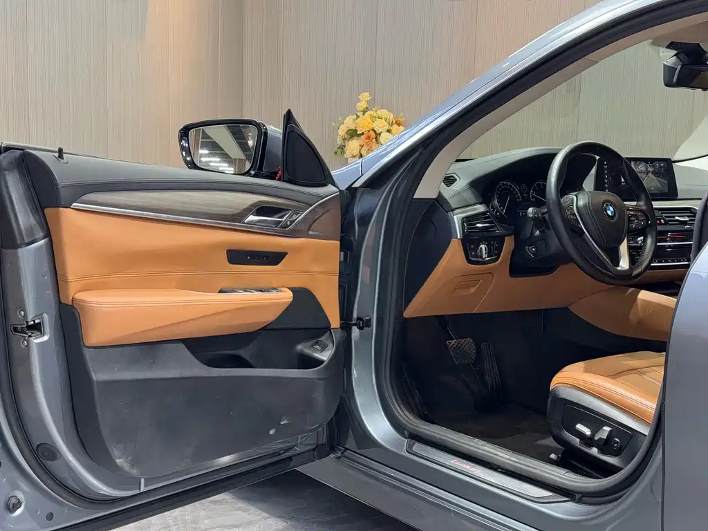 BMW 6 Series GT 2018 630i Luxury Design Package купить на сайте DeffCars