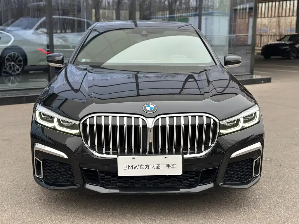 BMW 7 Series 2019 facelift 740Li leading M sports package купить на сайте DeffCars
