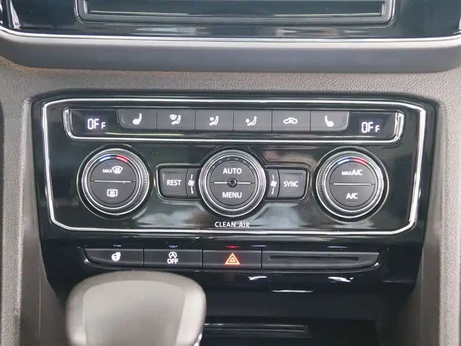 Touron 2017 380TSI four-wheel drive flagship version купить на сайте DeffCars