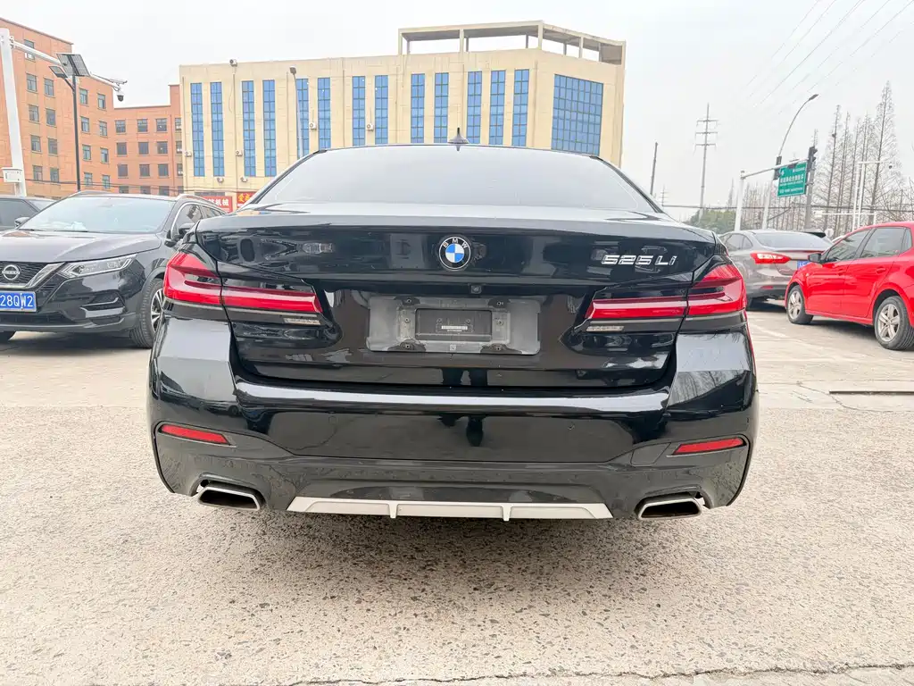 BMW 5 Series 2021 525Li M Sports Package купить на сайте DeffCars