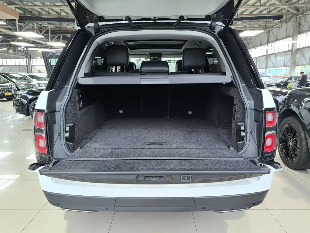 Range Rover 2019 3.0 SC V6 Legendary Extended Edition купить на сайте DeffCars