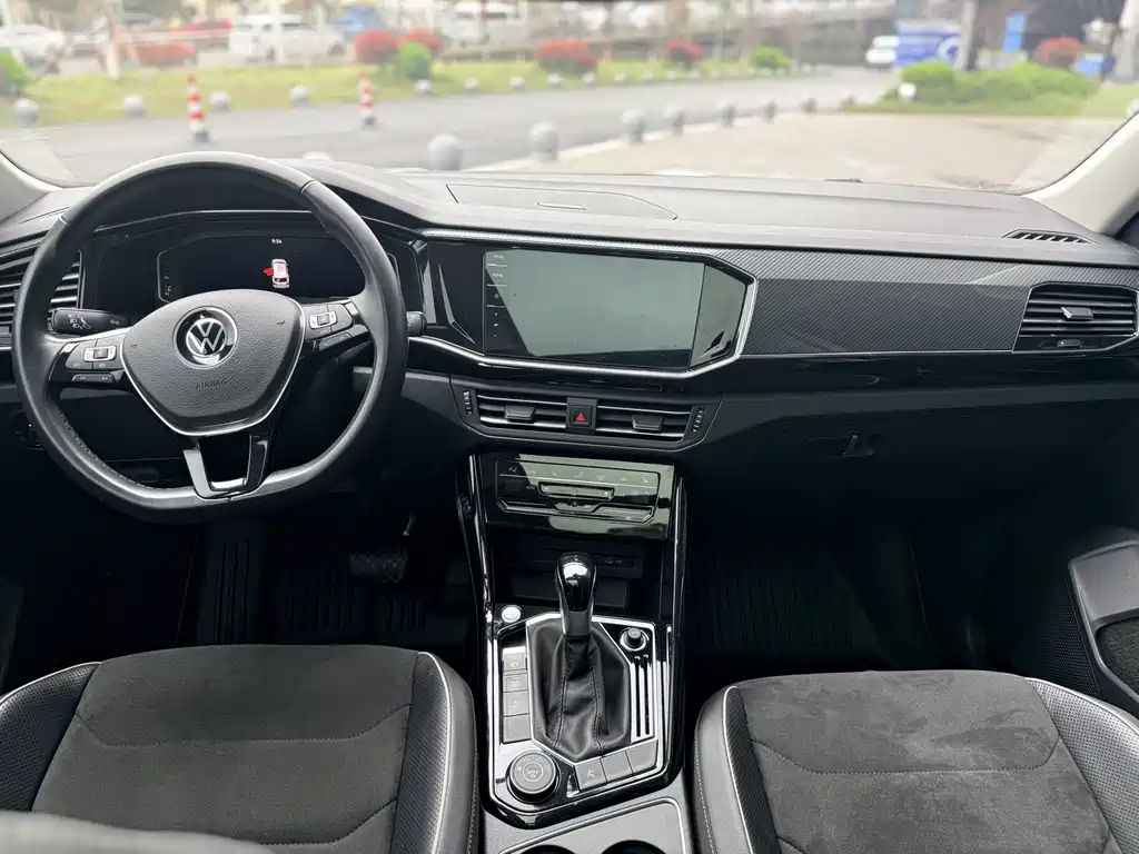 Tanyue 2022 380TSI four-wheel drive R-Line intelligent version купить на сайте DeffCars
