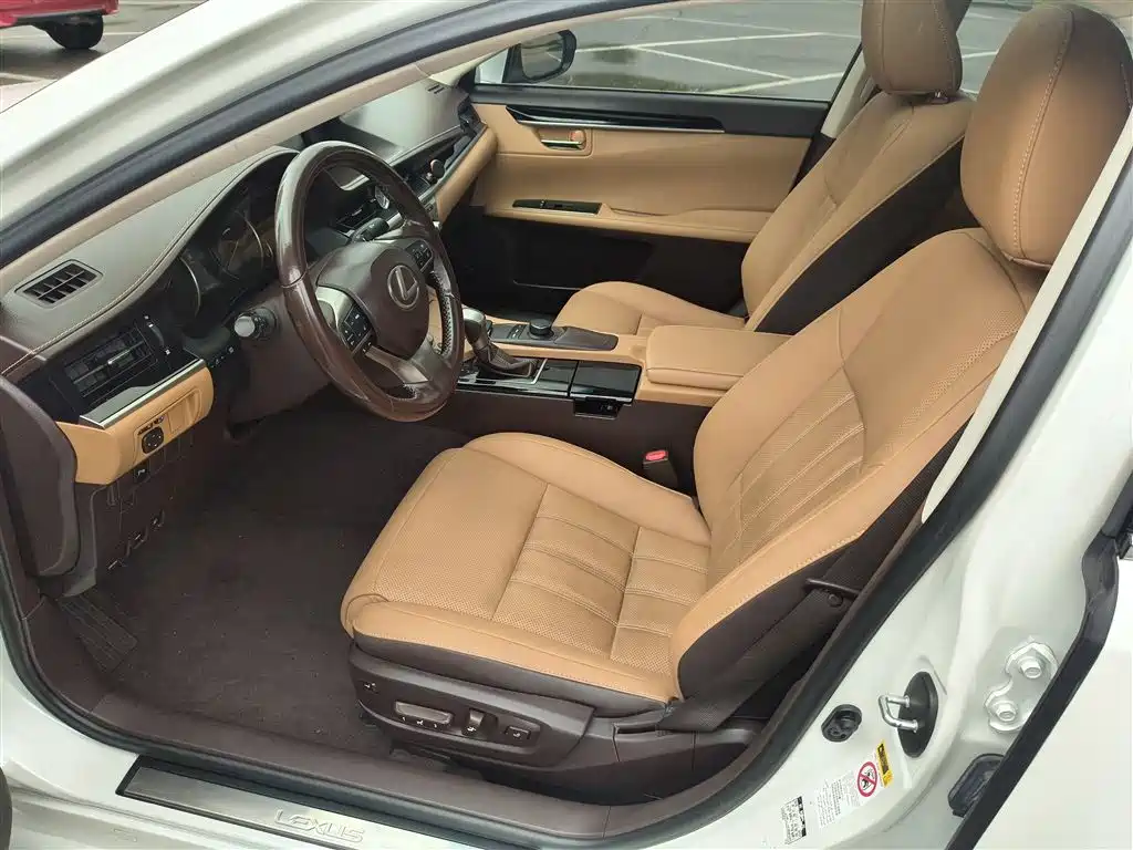 Lexus ES 2016 200 Midnight Special Limited Edition купить на сайте DeffCars