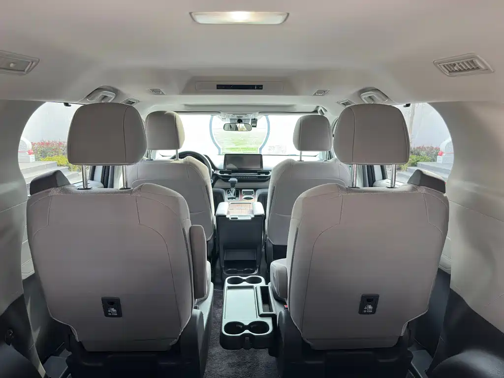 SIENNA 2023 2.5L Hybrid Comfort Edition купить на сайте DeffCars