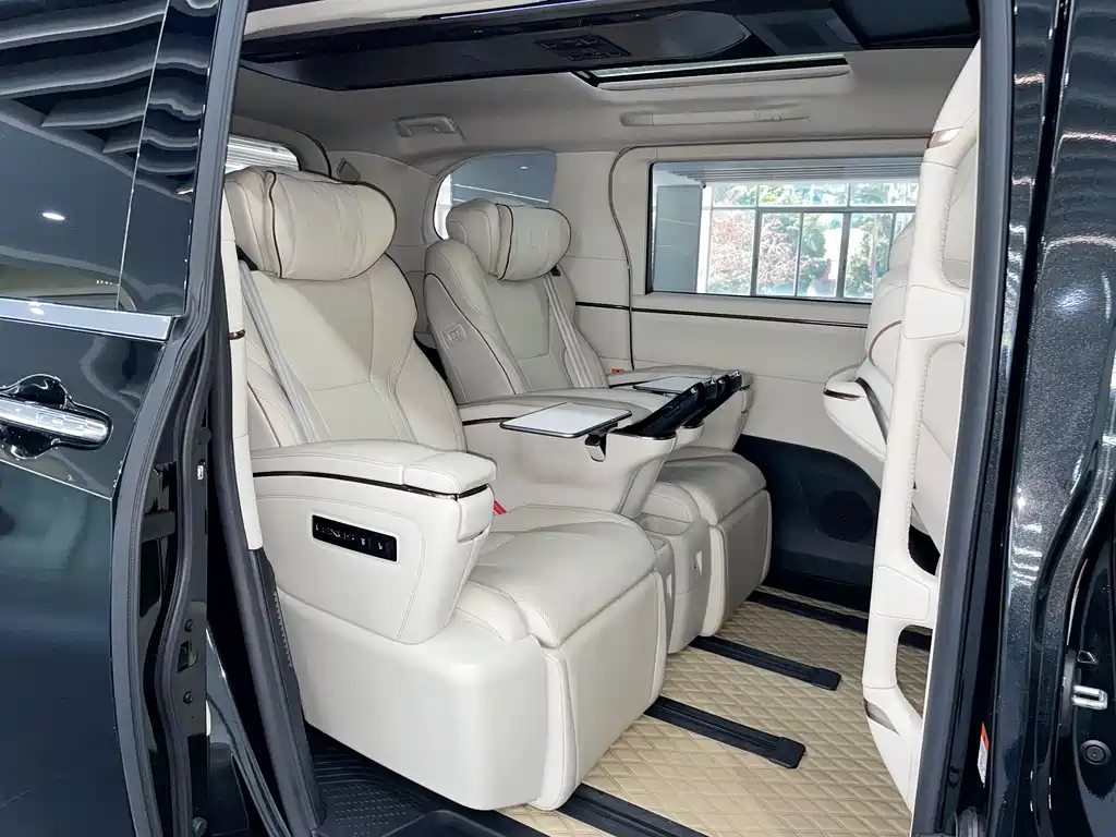 Lexus LM 2023 500h six-seater premium version купить на сайте DeffCars