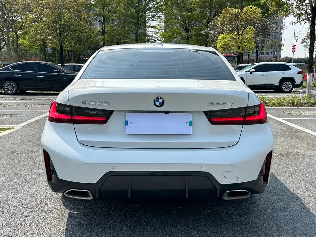 BMW 3 Series 2024 325Li M Sports Package купить на сайте DeffCars