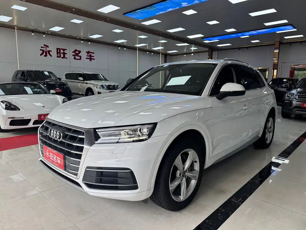 Audi Q5L 2020 40 TFSI enjoys fashionable style купить на сайте DeffCars