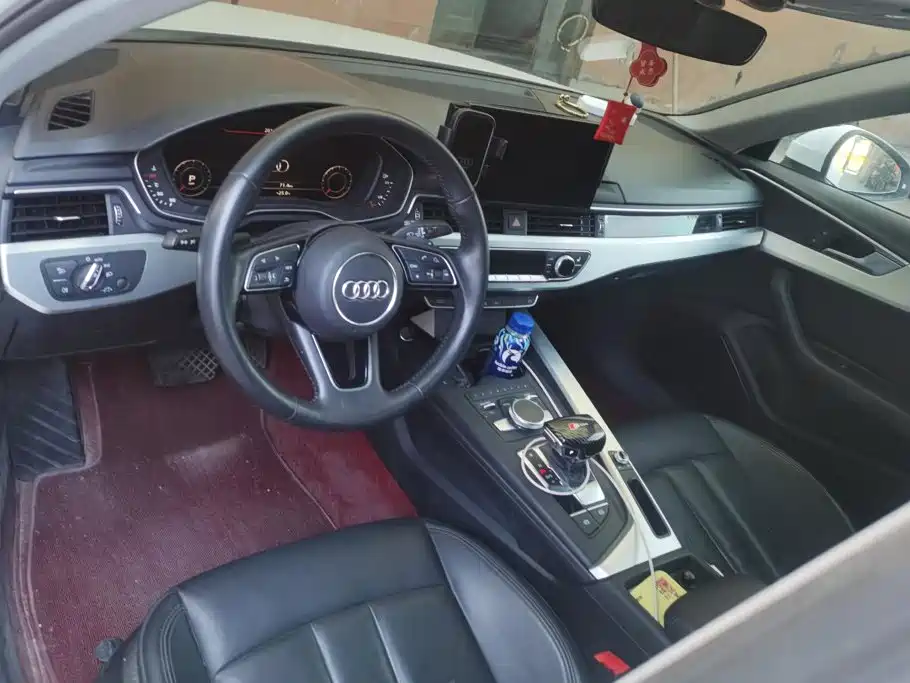 Audi A4L 2018 30th Anniversary Model 40 TFSI Fashion Model купить на сайте DeffCars