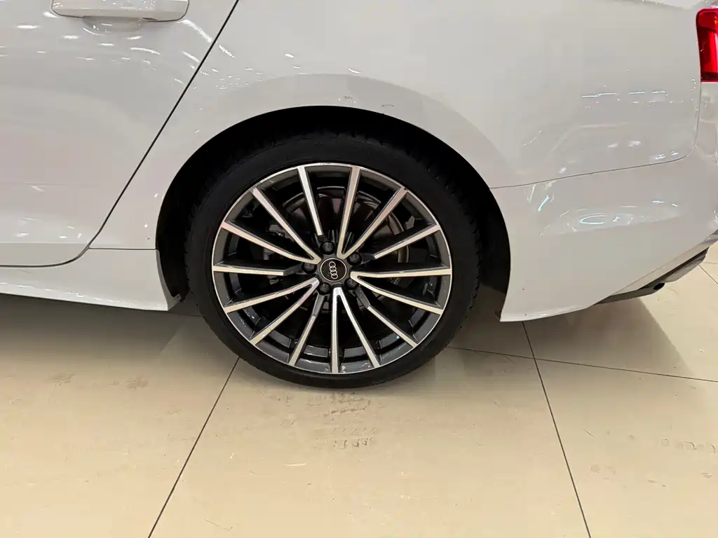 Audi A5 imported 2023 Sportback 40 TFSI quattro luxury and dynamic model купить на сайте DeffCars