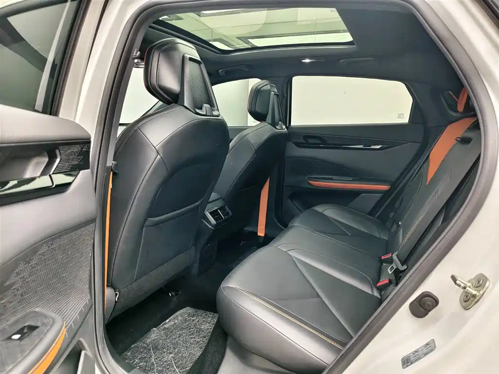 Changan UNI-V 2022 1.5T premium model купить на сайте DeffCars