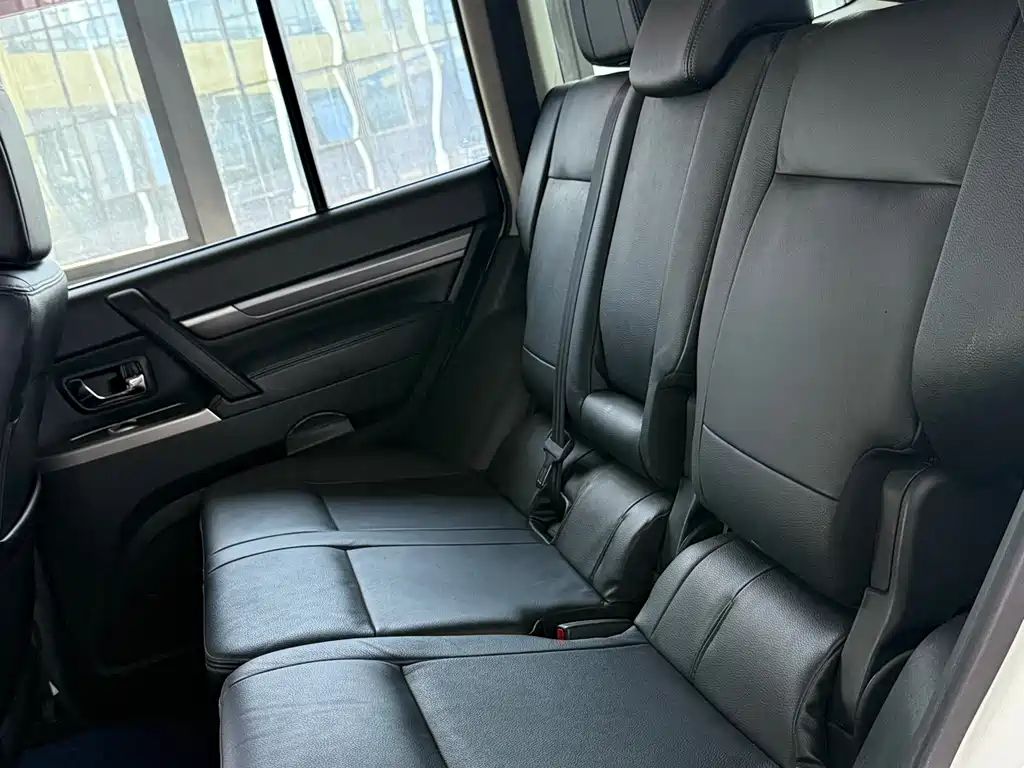 Pajero imported 2020 3.0L automatic premium version купить на сайте DeffCars