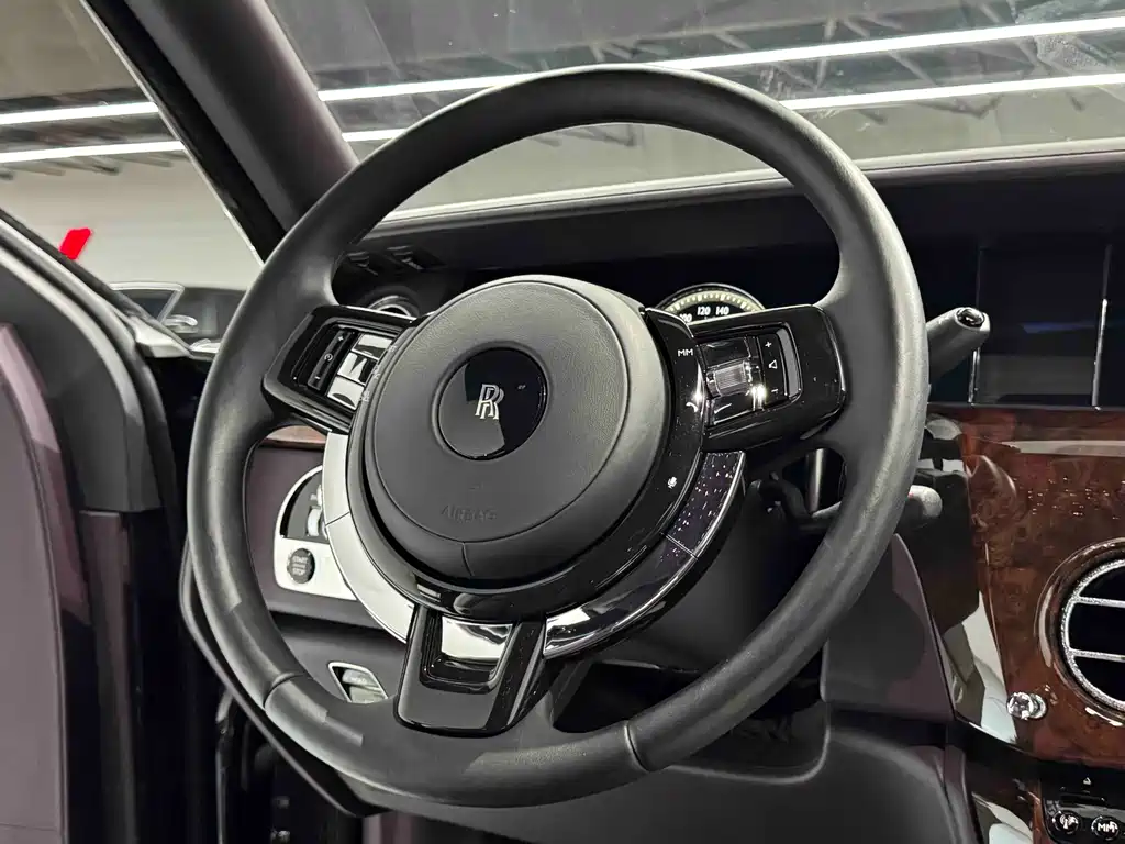 Phantom 2018 6.7T Long Wheelbase Edition купить на сайте DeffCars