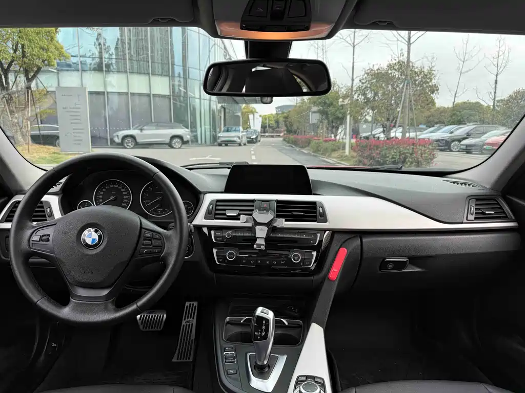 BMW 3 Series 2016 320i Fashion купить на сайте DeffCars