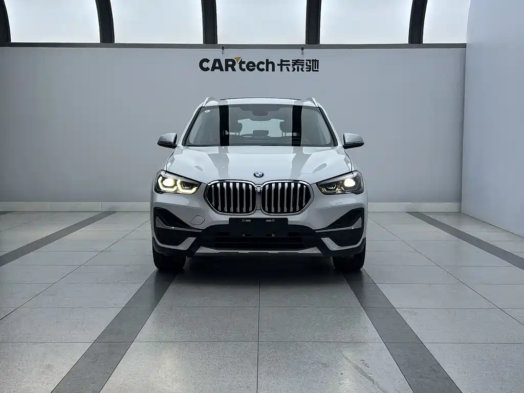 BMW X1 2021 sDrive20Li Exclusive Model купить на сайте DeffCars