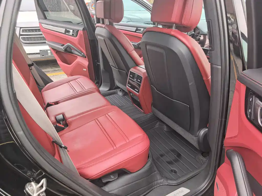 Cayenne 2023 Cayenne 3.0T Platinum Edition купить на сайте DeffCars