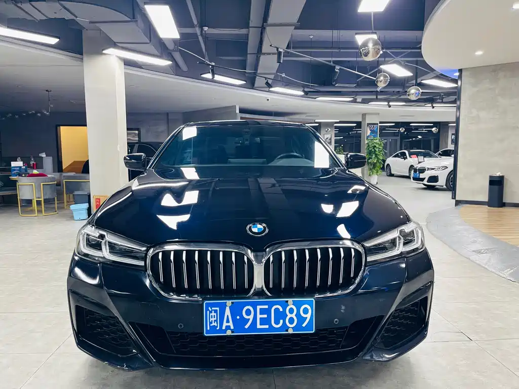 BMW 5 Series 2021 530Li Leading M Sports Package купить на сайте DeffCars