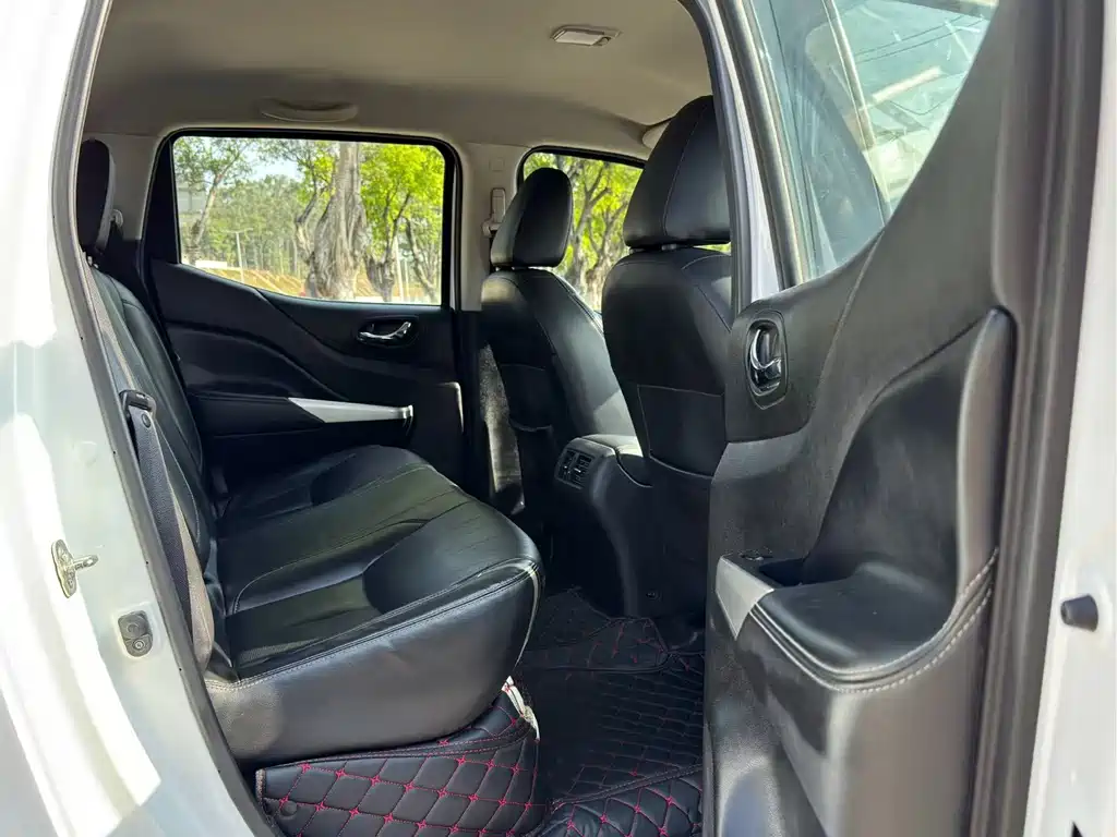 Navara 2021 2.5L automatic four-wheel drive premium model QR25 купить на сайте DeffCars