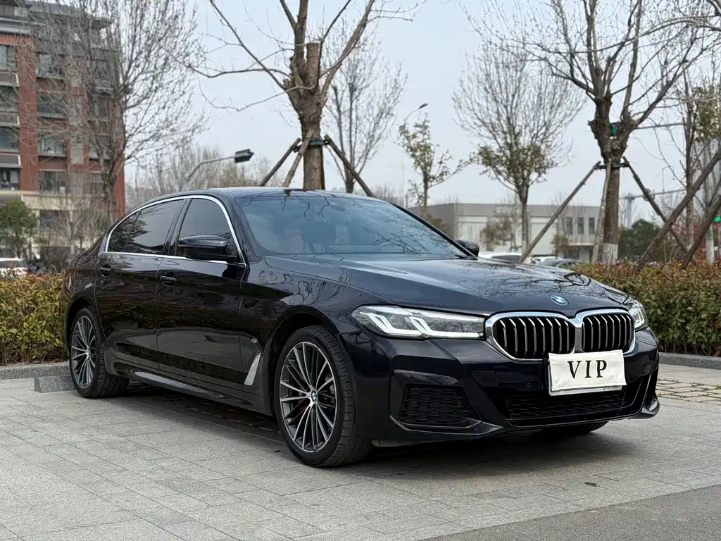 BMW 5 Series 2022 facelift 530Li leading M sports package купить на сайте DeffCars