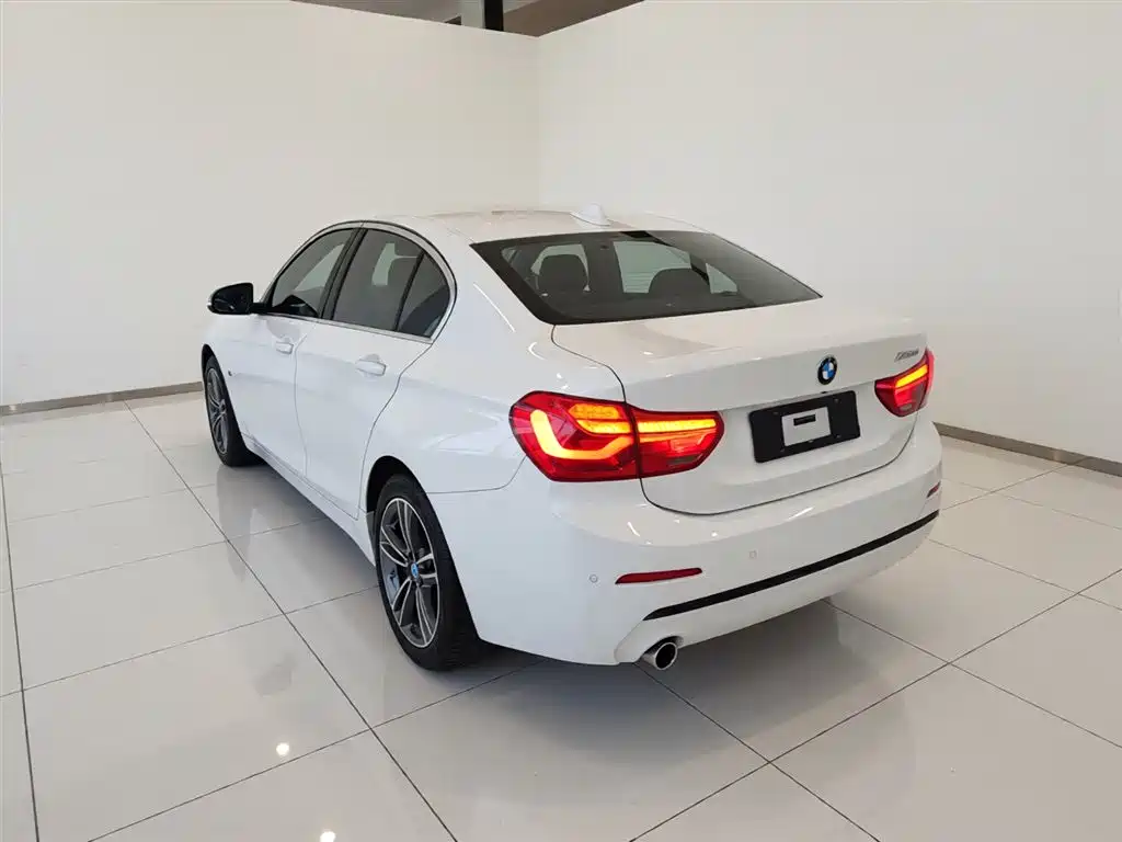 BMW 1 Series 2018 118i Sports купить на сайте DeffCars