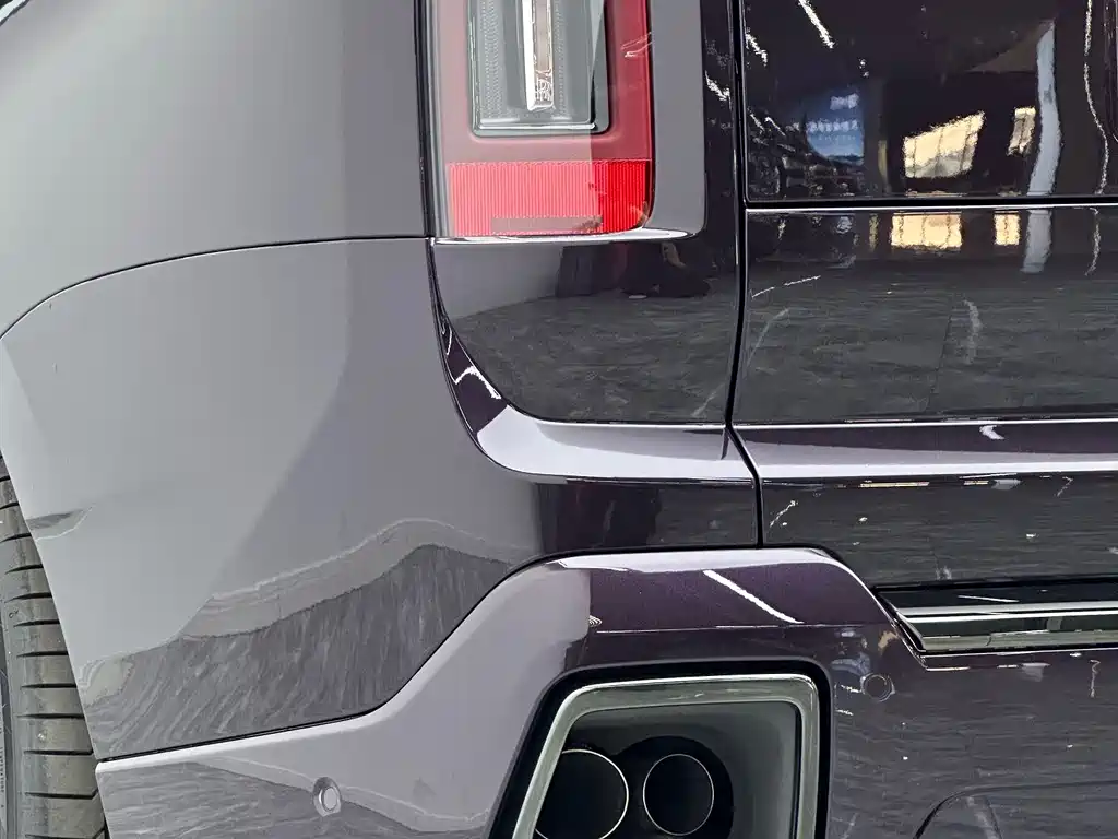 Cullinan 2024 Black Badge купить на сайте DeffCars
