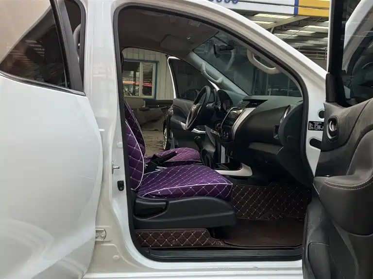 Navarra 2019 2.5L manual two-wheel drive comfort model National VI QR25 купить на сайте DeffCars
