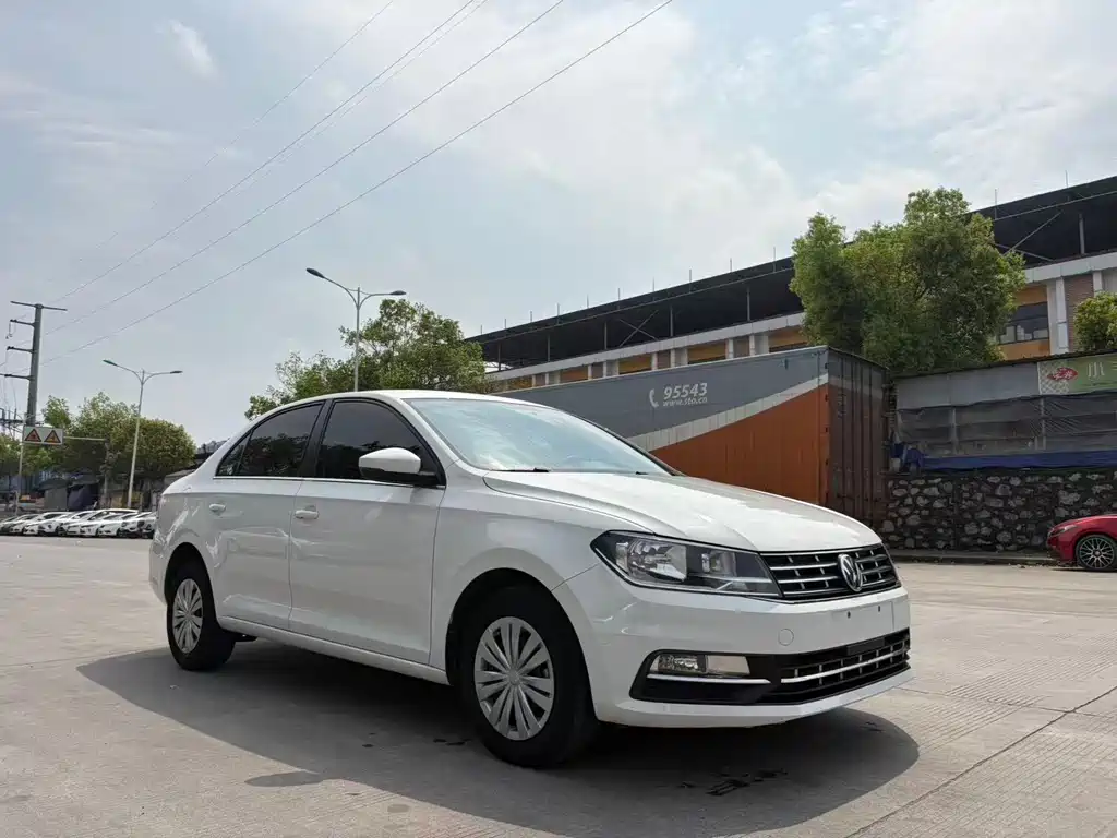 Santana 2019 1.5L Manual Fashion Edition National V купить на сайте DeffCars