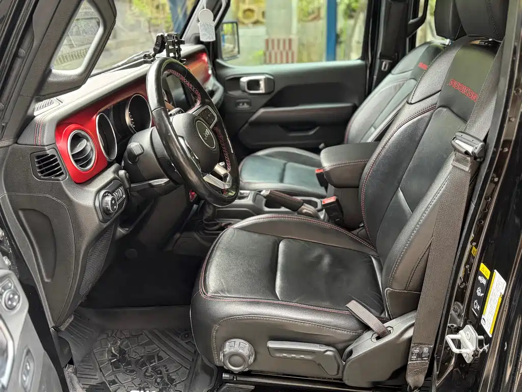 Wrangler 2021 2.0T Robin Han Four Door Edition купить на сайте DeffCars