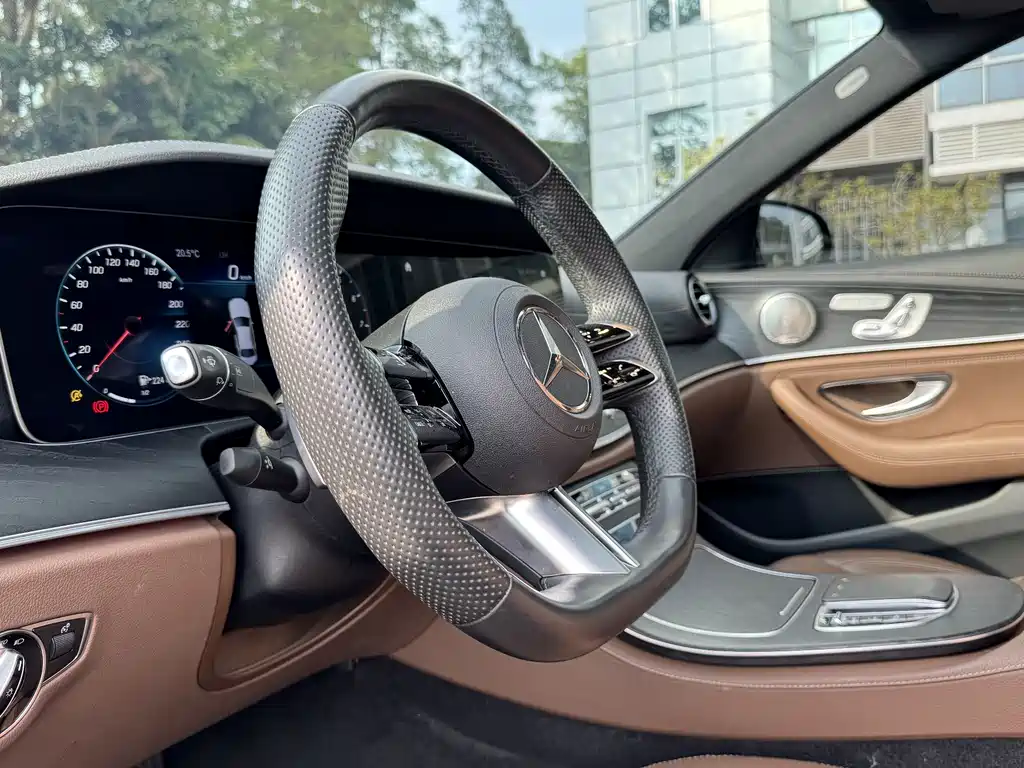 Mercedes-Benz E-Class 2022 E 300 L Sports Luxury купить на сайте DeffCars