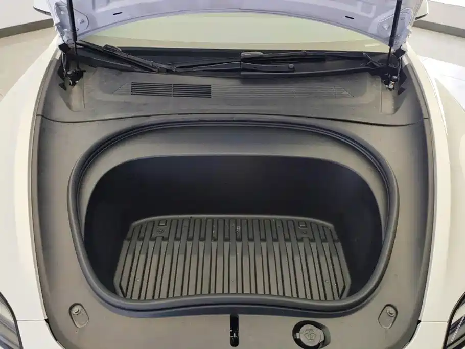 Model 3 2026 rear-wheel drive version купить на сайте DeffCars