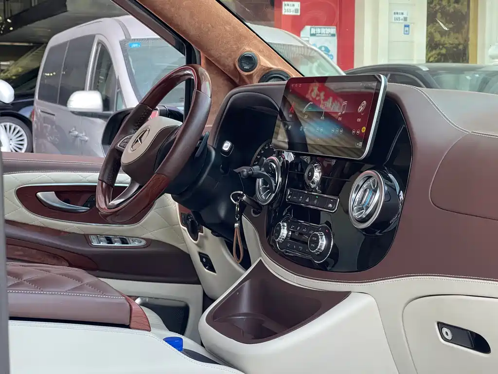 Vito 2021 2.0T Business Edition 7 seats купить на сайте DeffCars