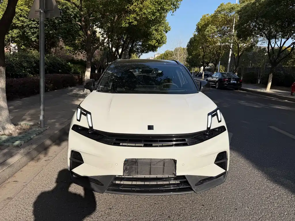 Lynk & Co 06 2025 Renew 1.5T Halo купить на сайте DeffCars