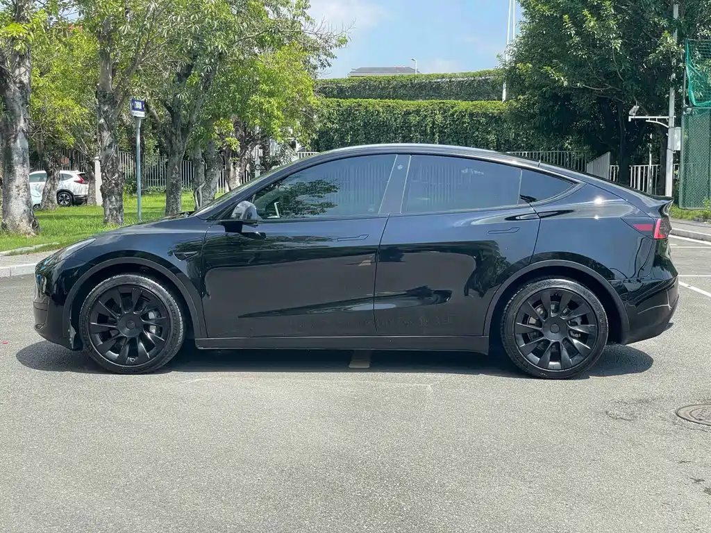 Model Y 2022 facelift rear-wheel drive version купить на сайте DeffCars