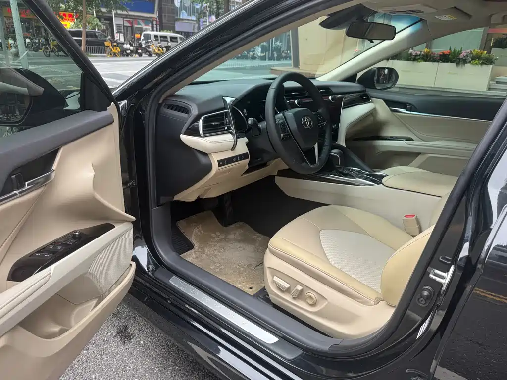 Camry 2019 2.5G Deluxe Edition National V купить на сайте DeffCars