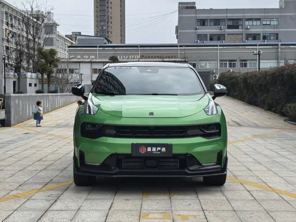 Lynk & Co 05 2022 05+ 2.0TD Automatic Performance Package купить на сайте DeffCars