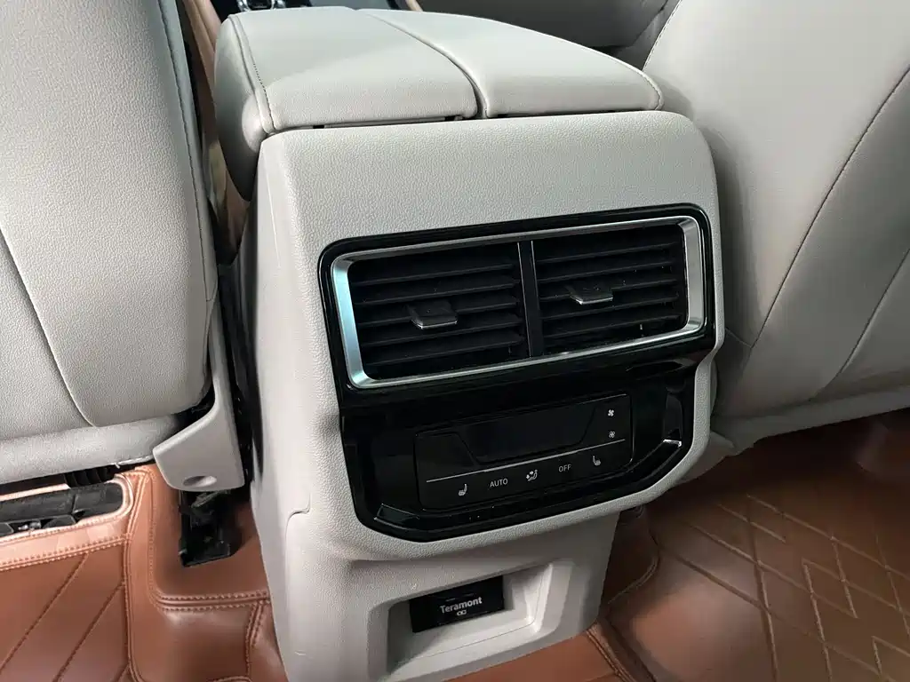 Touron 2023 380TSI four-wheel drive luxury version купить на сайте DeffCars