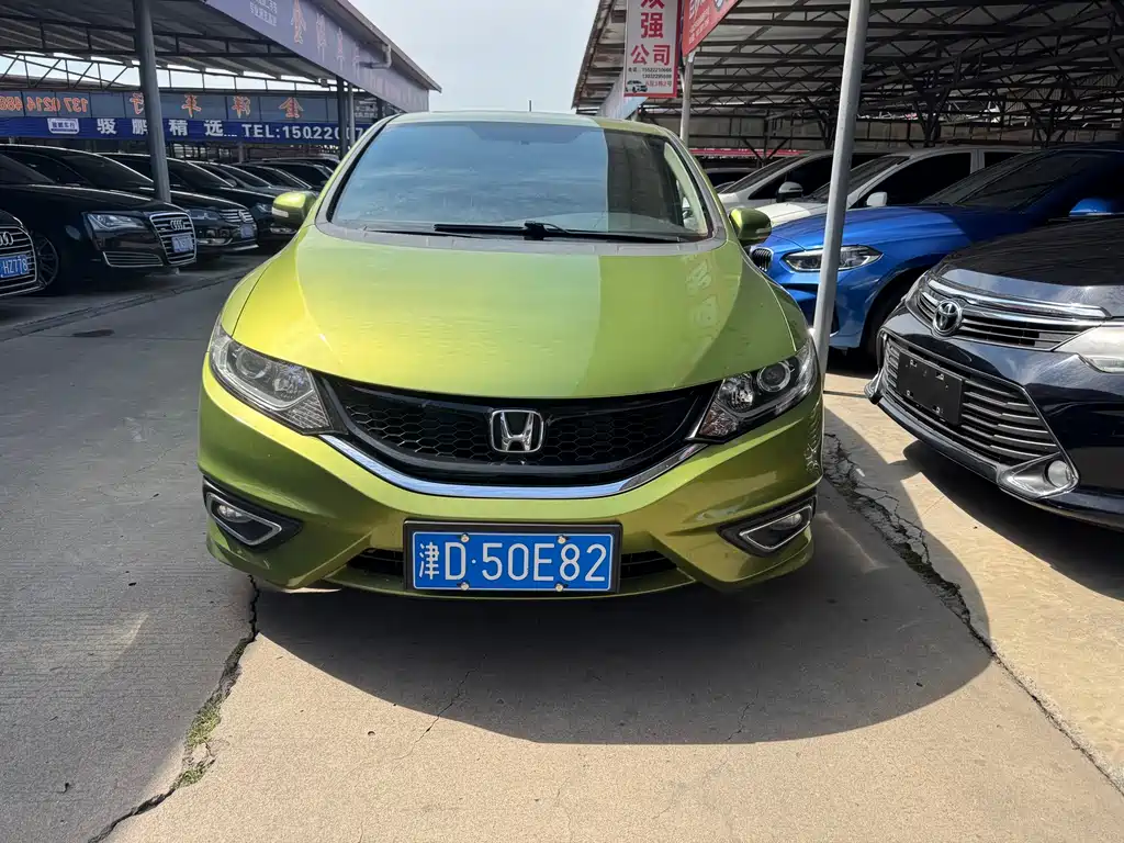 Jade 2014 1.8L automatic comfort elite version 5 seats купить на сайте DeffCars