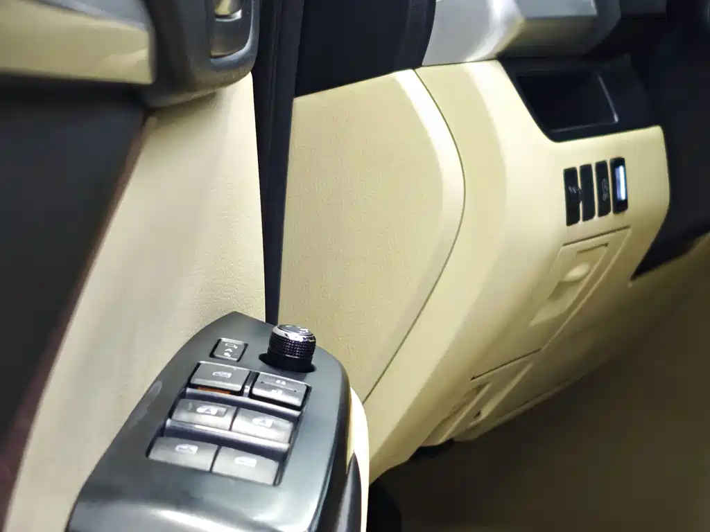 Highlander 2015 2.0T four-wheel drive luxury version 7 seats купить на сайте DeffCars