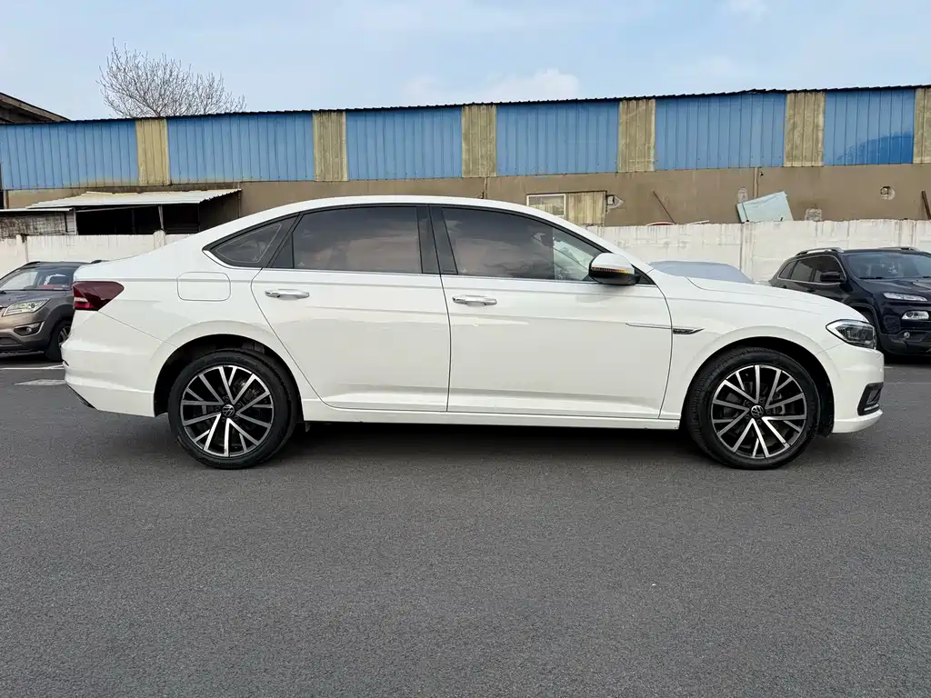 Lavida 2022 280TSI DSG Deluxe Edition купить на сайте DeffCars