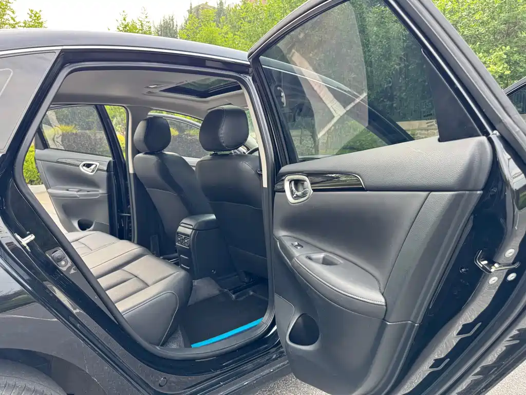 Sylphy 2023款 1.6L CVT黑金版 купить на сайте DeffCars