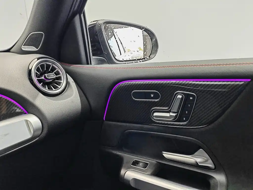 奔驰GLB AMG 2024款 AMG GLB 35 4MATIC купить на сайте DeffCars