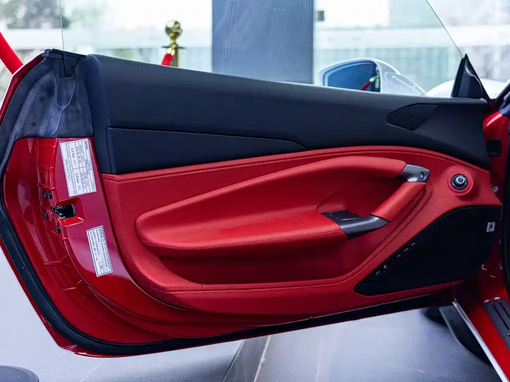 Ferrari F8 2019 Tributo 3.9T V8 купить на сайте DeffCars