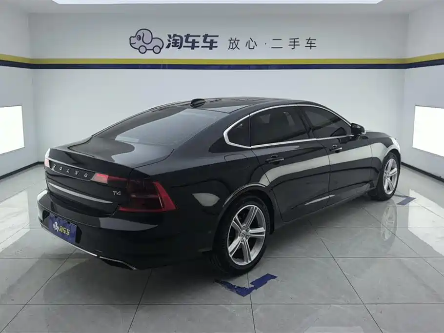 Volvo S90 2018 T4 Zhiyuan Edition купить на сайте DeffCars
