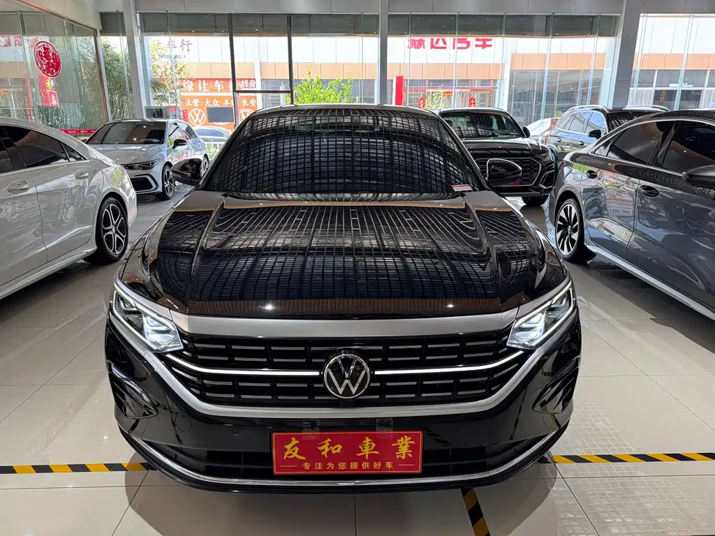 Passat 2022 330TSI Deluxe Edition купить на сайте DeffCars