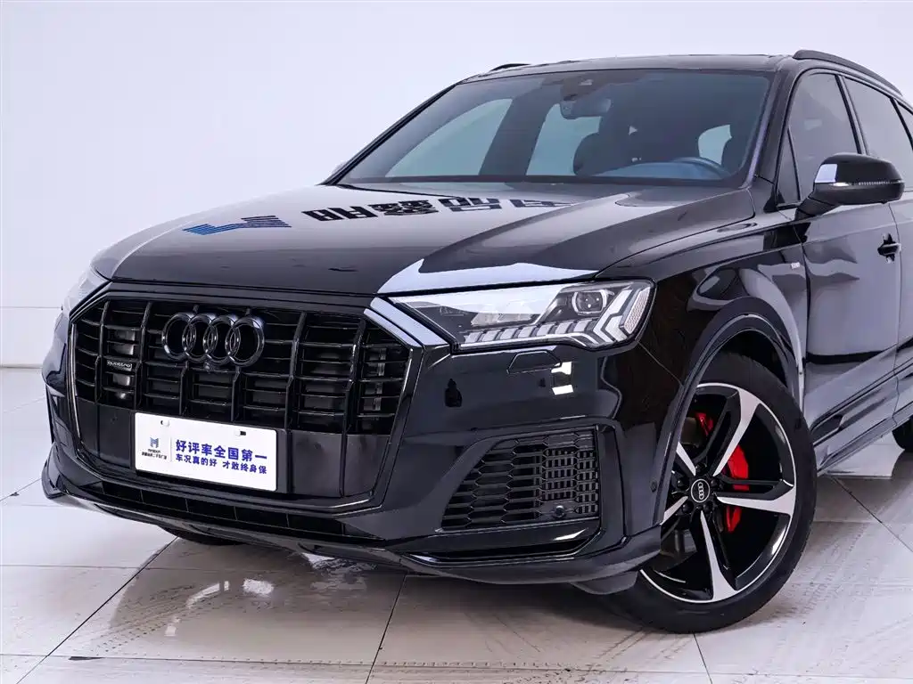 Audi Q7 2022 55 TFSI quattro S line ice and snow sports version купить на сайте DeffCars