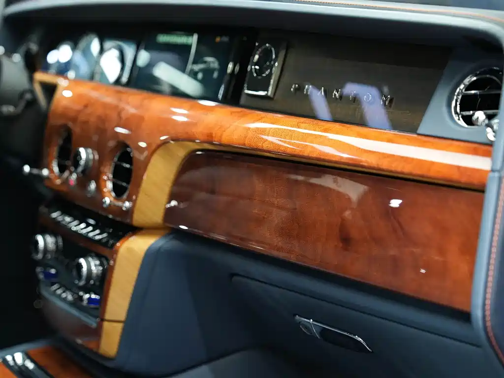 Phantom 2018 6.7T long wheelbase version купить на сайте DeffCars